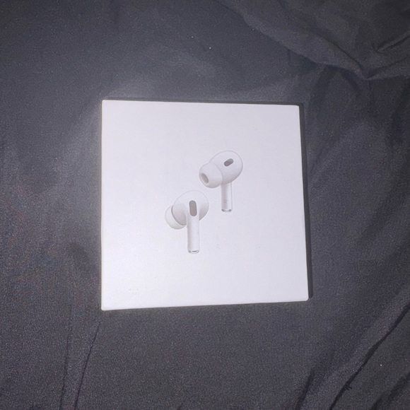 Apple AirPods Pro with MagSafe Charging Case